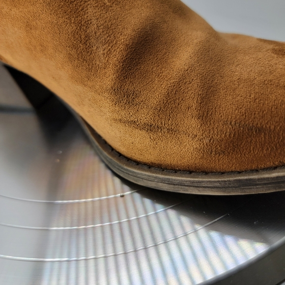 Western Tan suede ankle boots SZ 6 1/2 - Picture 7 of 10